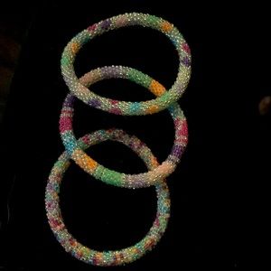 Sashka Co crochet beaded bracelet set.